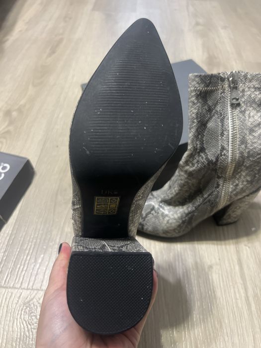 Стильні  трендові ботінки