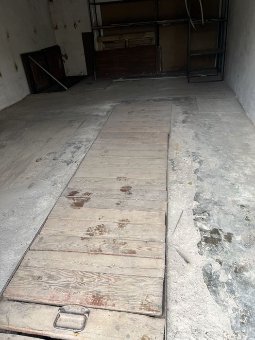 Продам гараж в районе хлебзавода. Смотровая яма, погреб.