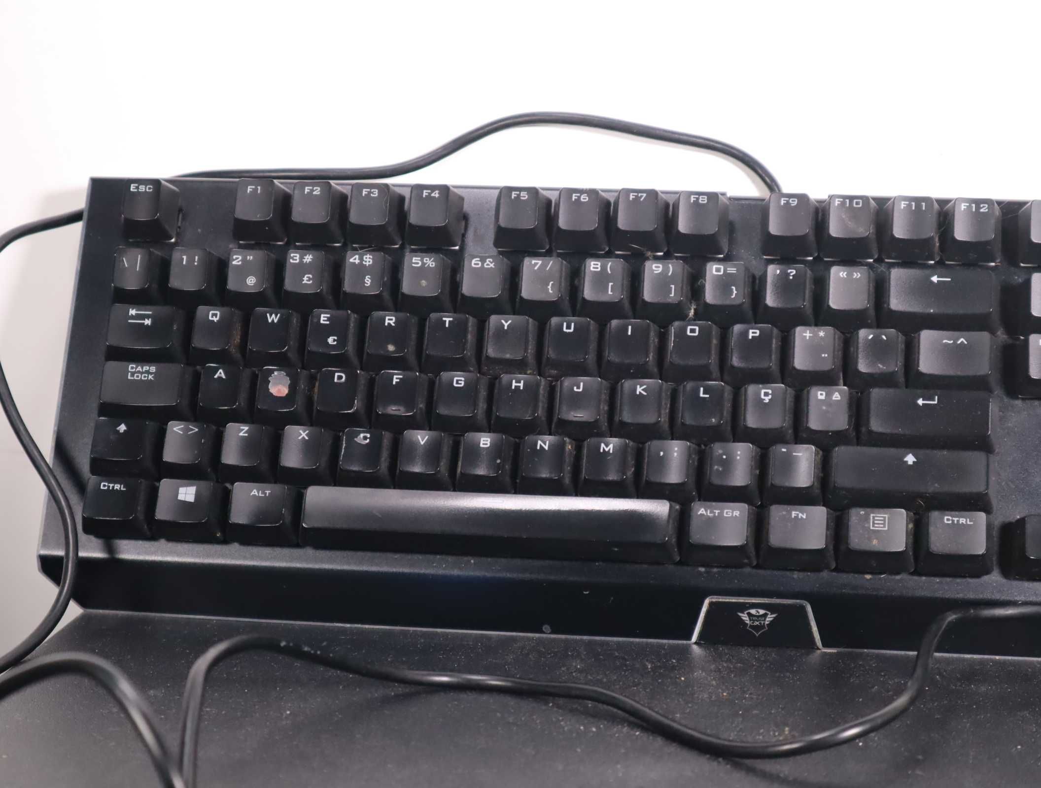 TRUST - CADA GXT 890 RGB Mechanical Gaming Keyboard - QWERTY