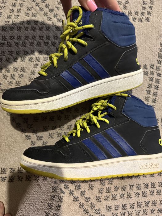 Демисезонные ботинки хайтопы высокие кроссовки adidas адидас