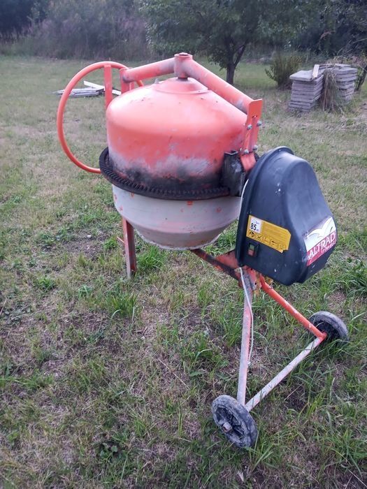 Betoniarka Altrad mało używana