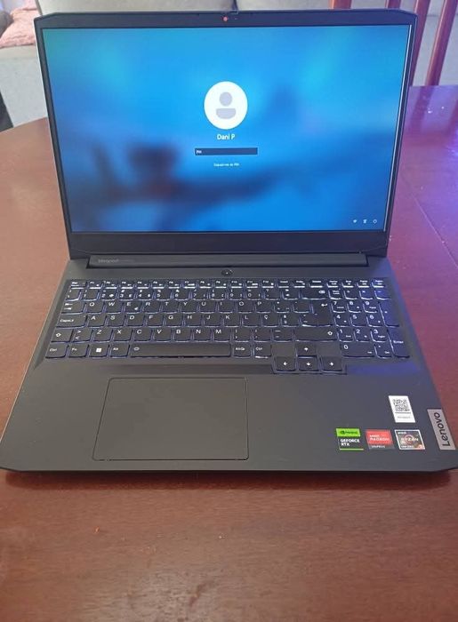 Portátil LENOVO Gaming