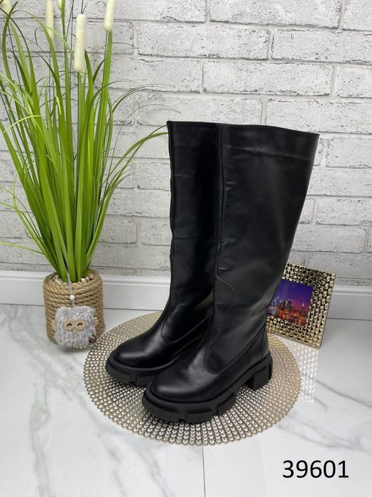 Жіночі шкіряні демісезонні чоботи