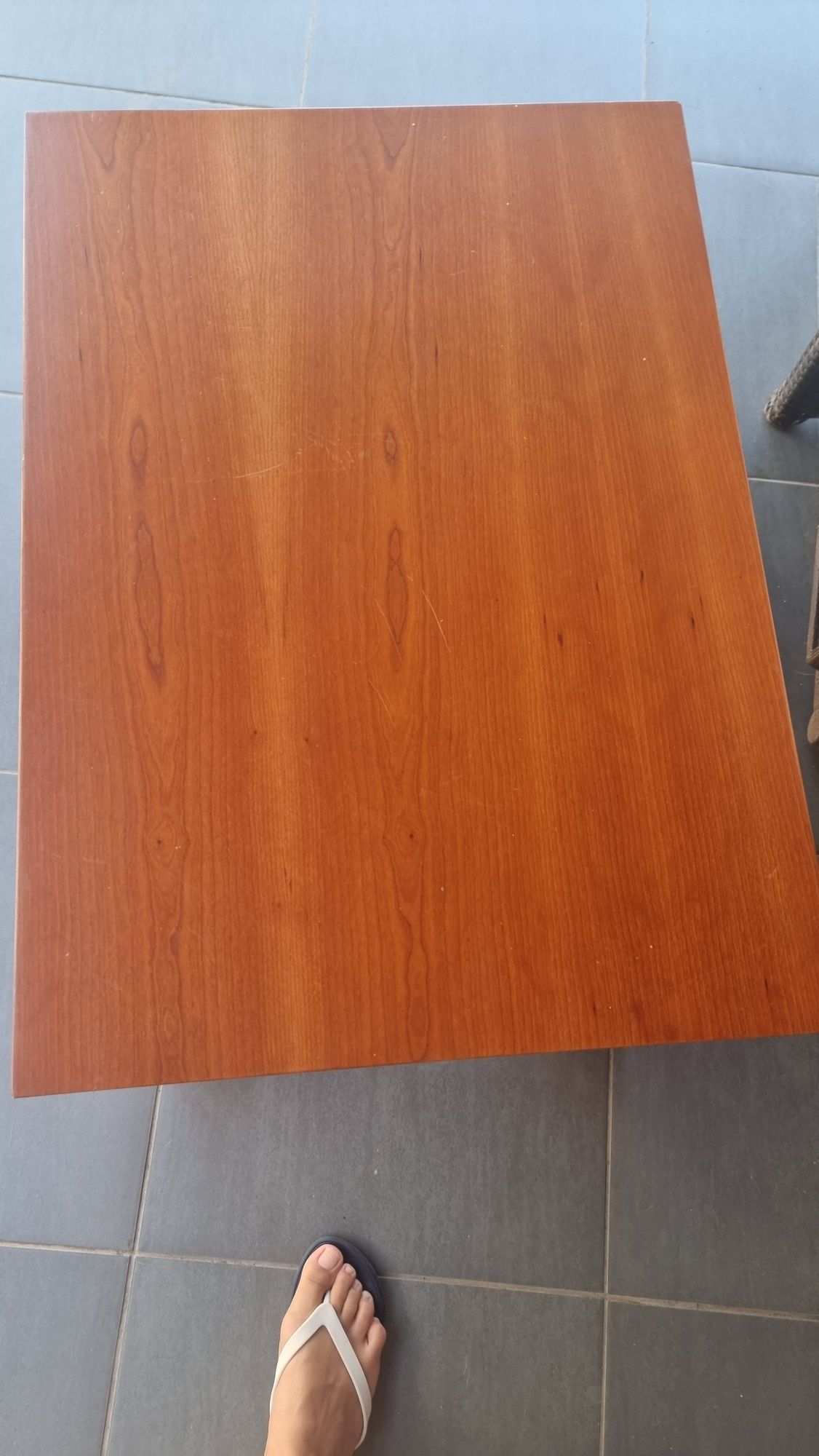 Mesa pequena sala