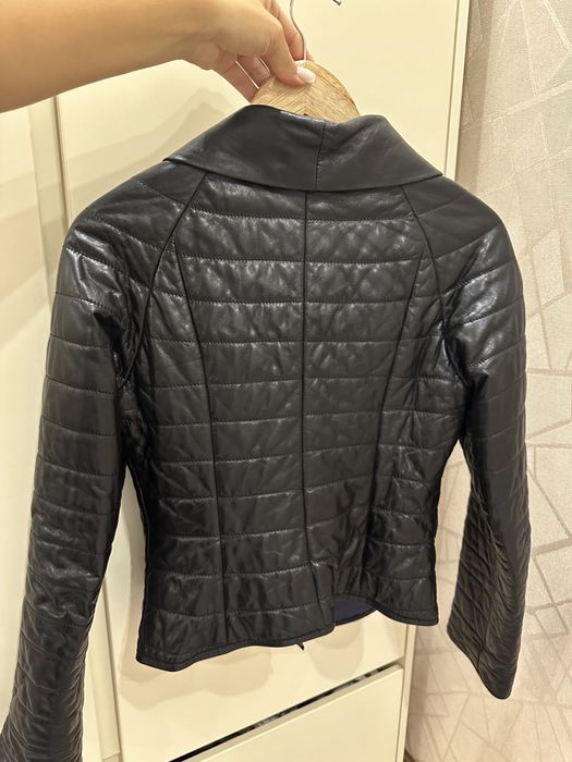 Жіноча шкіряна куртка , косуха шкіряна