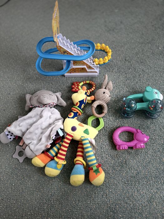 Іграшкі,каченя, погремушкі