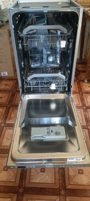 Продам нову посудомийну машину HOTPOIN ARISTON CIS LST 328 A/HA