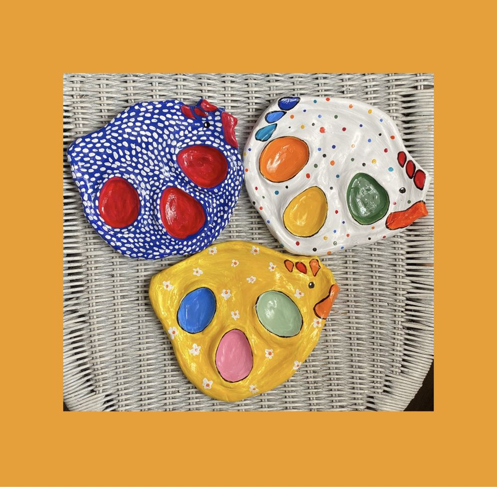 Talerzyk podstawk kura kurka wiejski styl kolorowa handmade gliniana