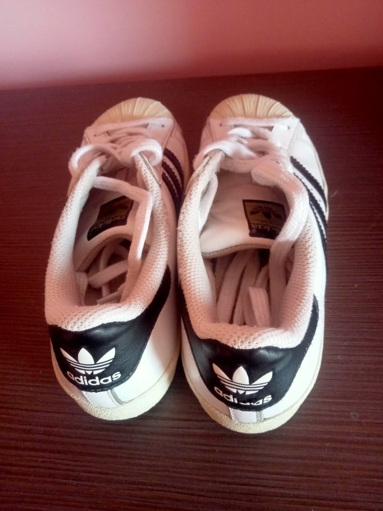 Buty ADIDAS Super Star rozmiar 33