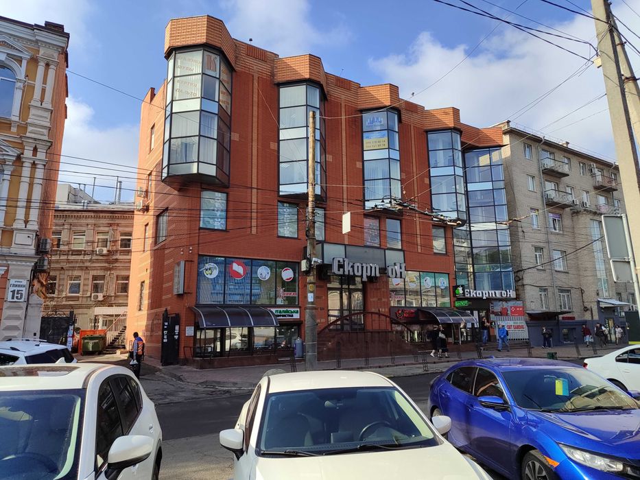 503м2 Центр. вул. Королеви Єлизавети ІІ (Глінки), 18. Власник