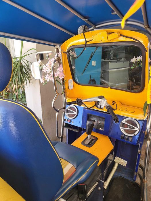 Tuktuk gasoline.