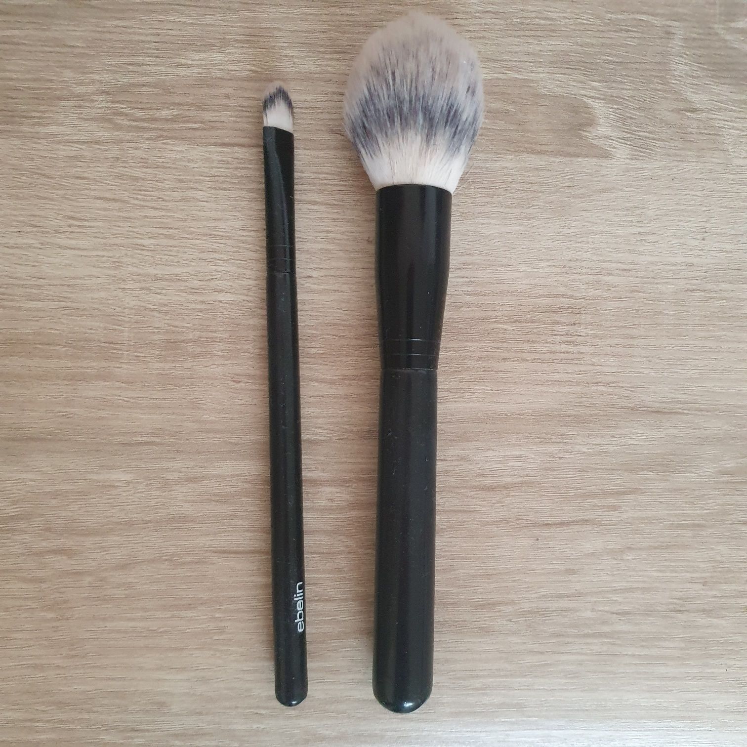 Pędzle zestaw do pudru i korektora vichy krem 15 ml
