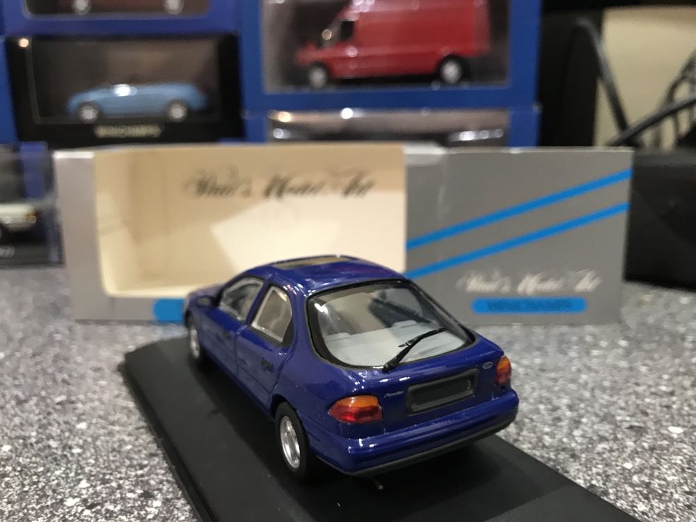 1/43 Ford Mondeo MINICHAMPS