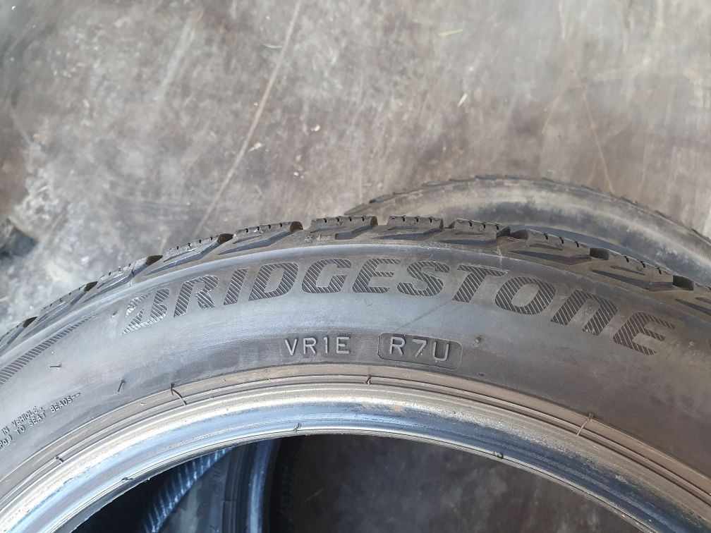 Opony Zimowe Bridgestone Blizzak Lm32  215.45.16 90V