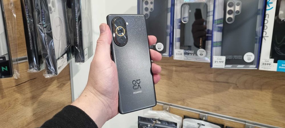 Магазин Huawei nova 10 Pro 8/256GB Black Гарантія Trade In