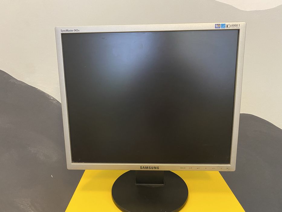 Монитор samsung