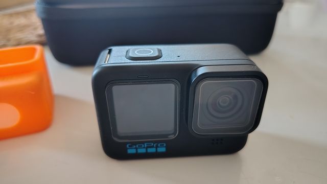 GoPro 11 roczne + akcesoria
