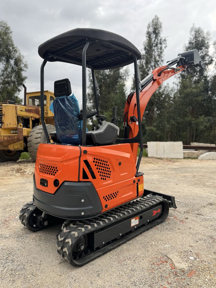 Mini escavadora giratoria 2 ton motor kubota