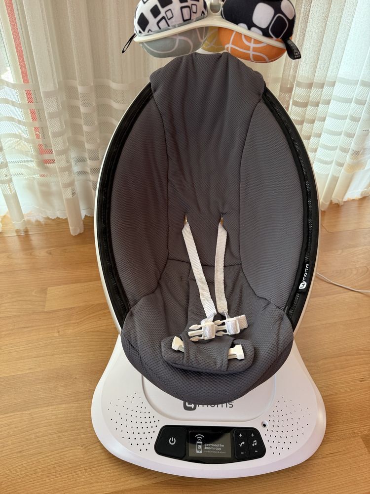 Заколисуючий центр 4moms MamaRoo