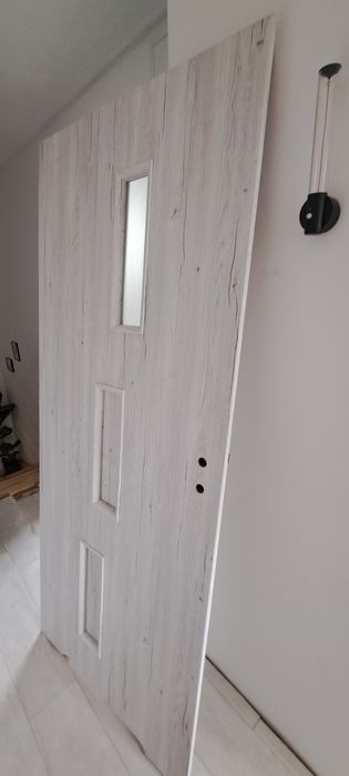 Drzwi łazienkowe 80 lewe