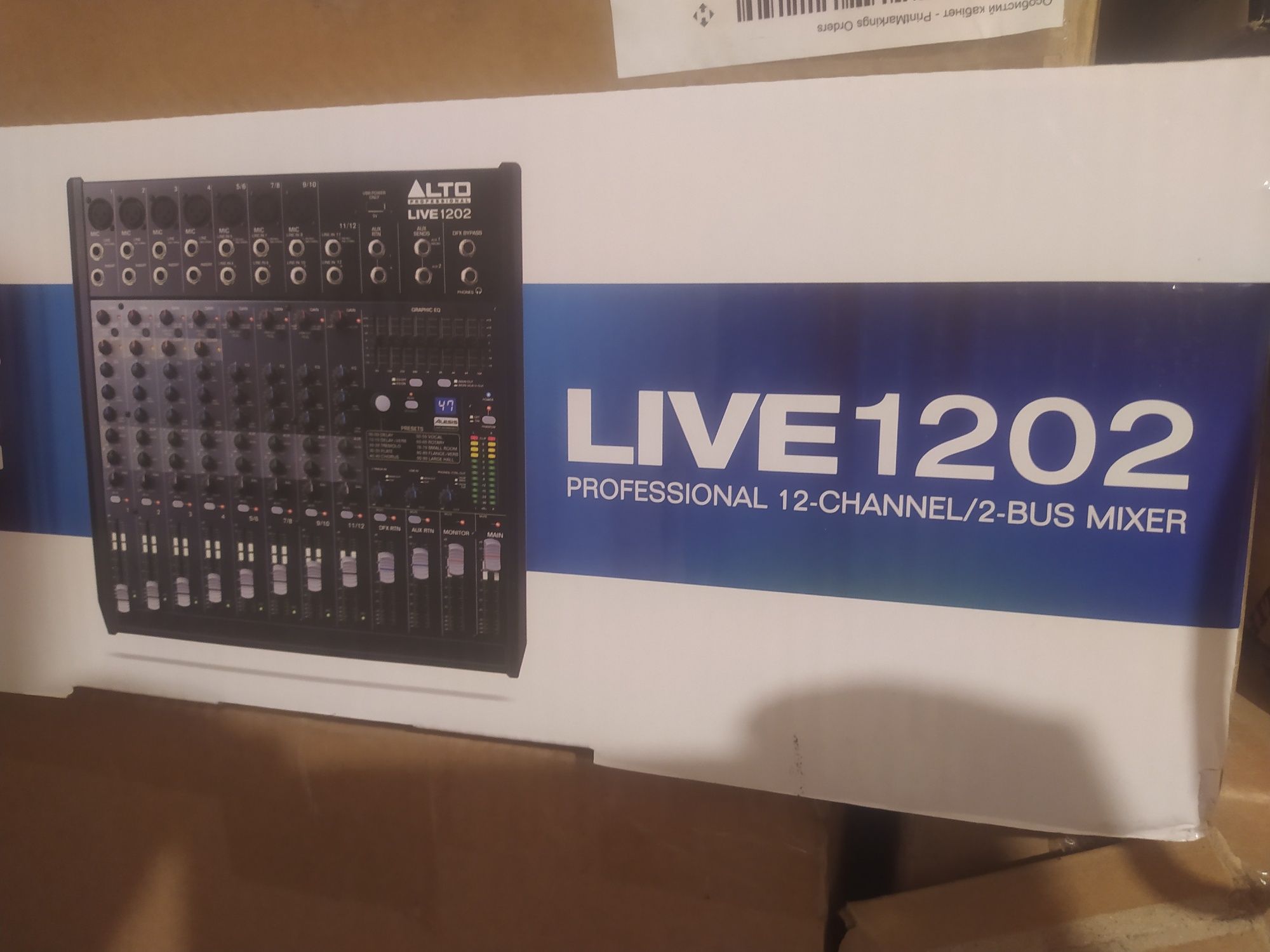 Микшер Alto Professional Live 1202