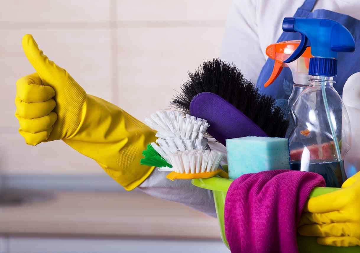 Usługi sprzątania domów, hoteley i apartamentów