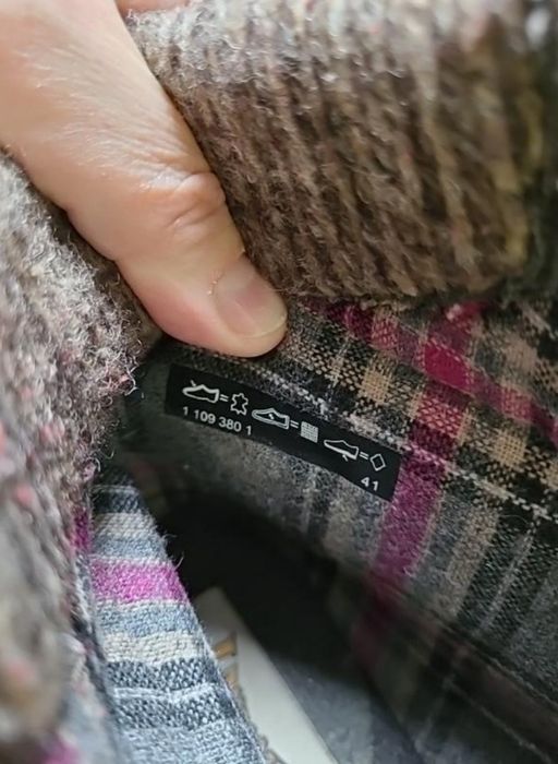 шикарні фірмові чоботи ботинки Lendrover  41р натуральний замш