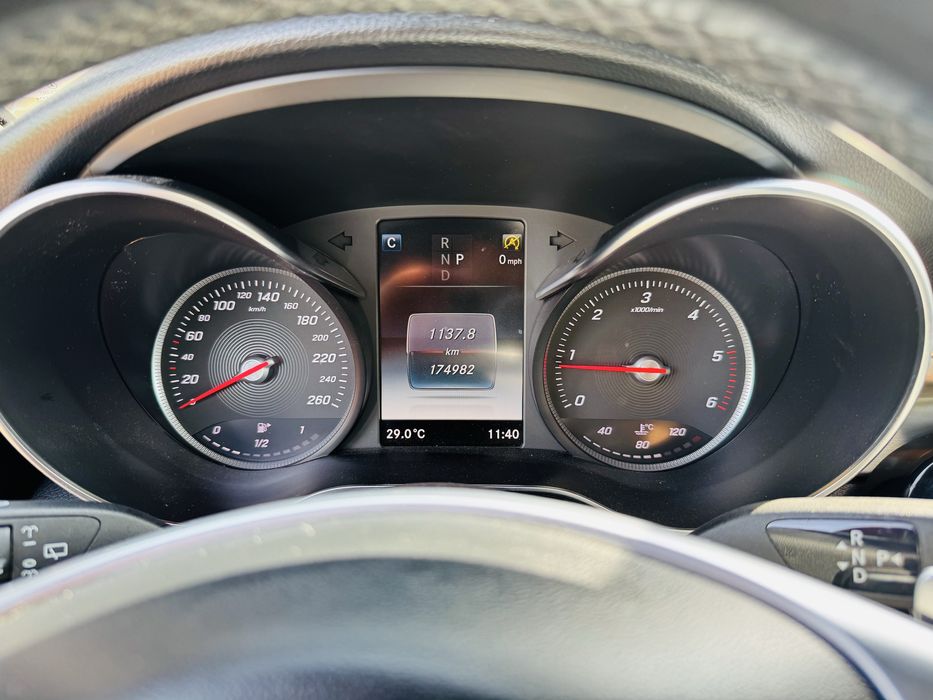 Mercedes-Benz GLC 250D 4Matic 2018р Official