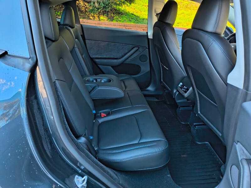 2024 Tesla Model Y LR
