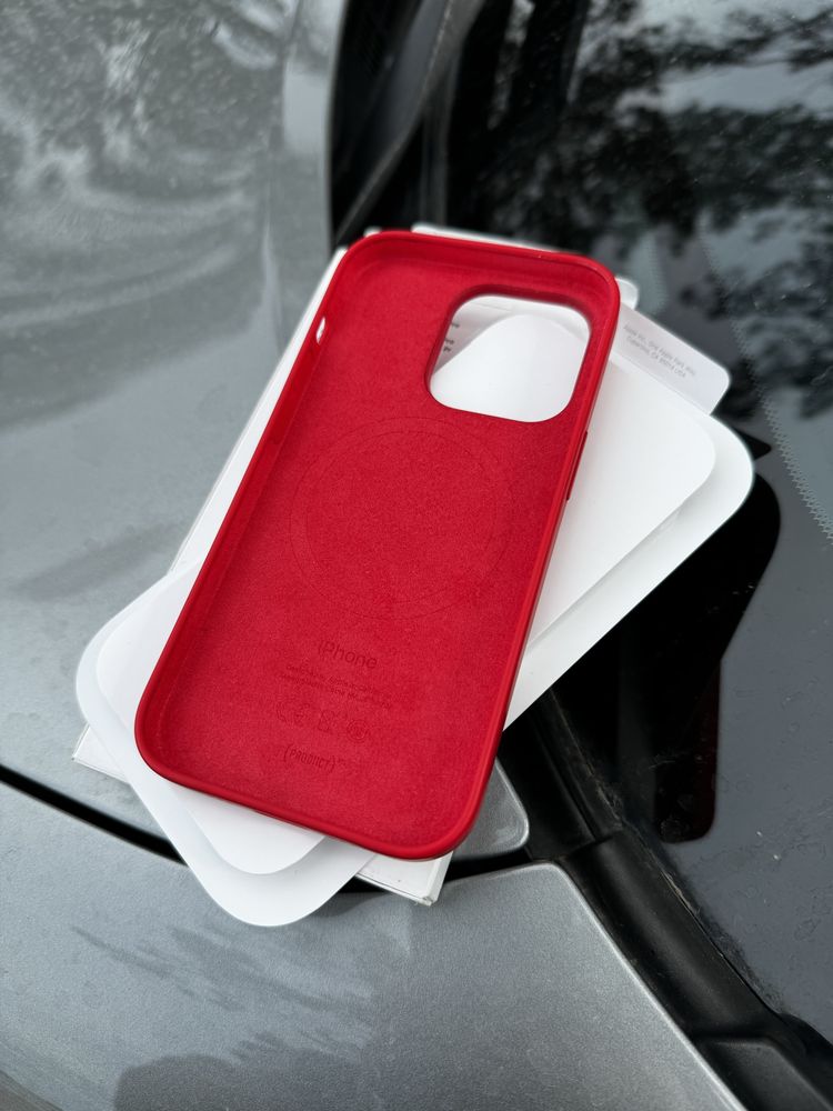 iPhone 14 Pro Silicone Case Red