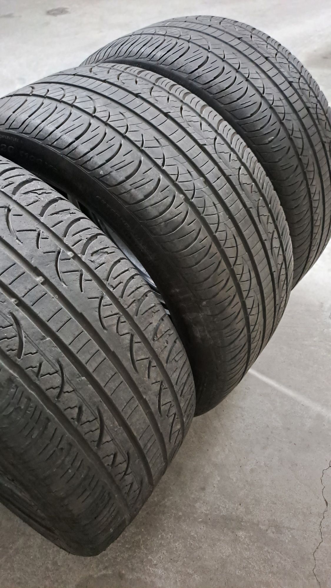 3 Pneus Pirelli Pzero Nero 275/40 ZR 20