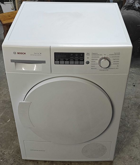 Сушка Bosch Serie 4 (тепловий насос)