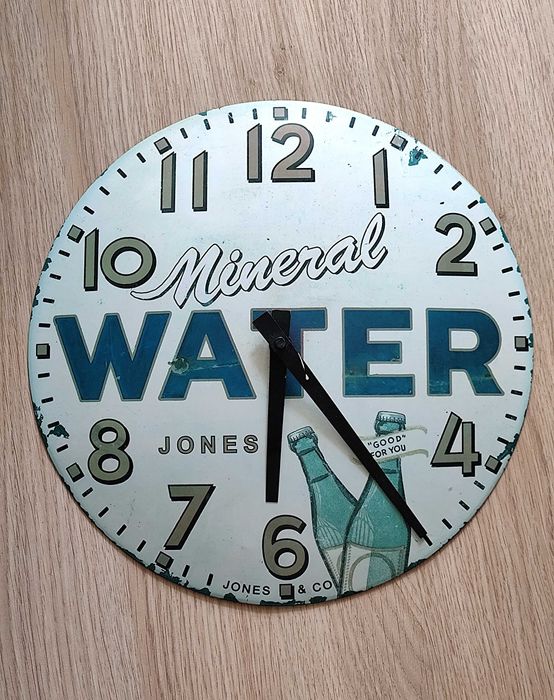 Винтажные, металлические, настенные часы Jones Mineral Water (31 см)