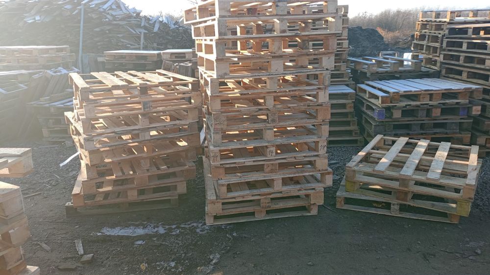 Піддони дерев'яні  б/в з доставкою Василькíв
