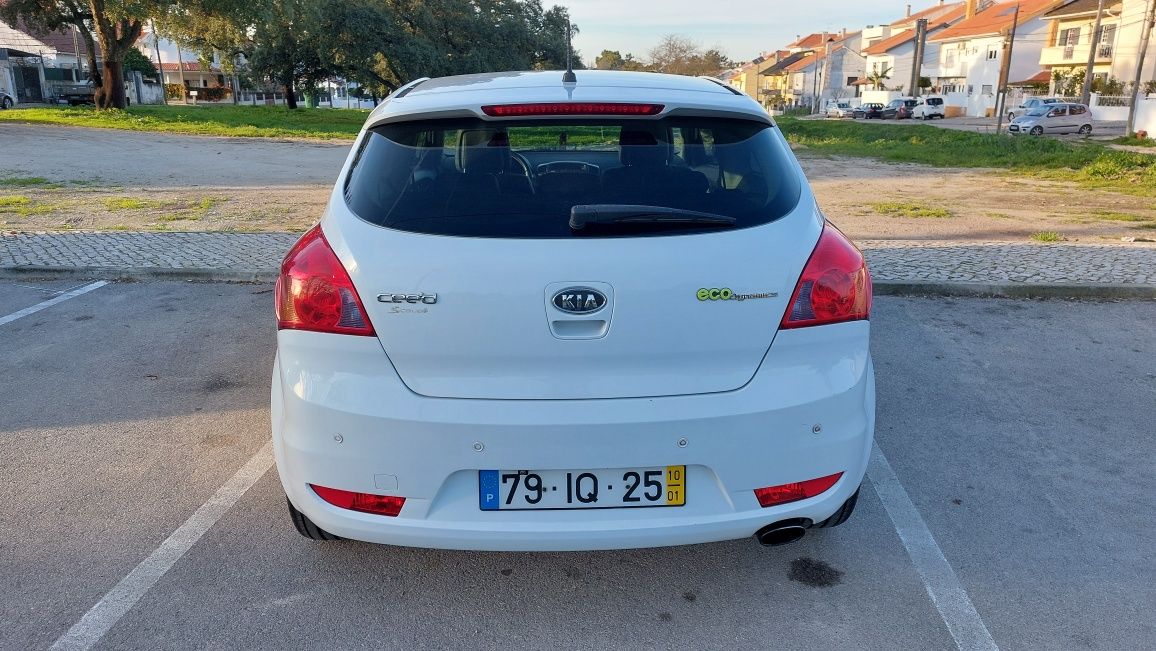 Kia ceed S Coupé