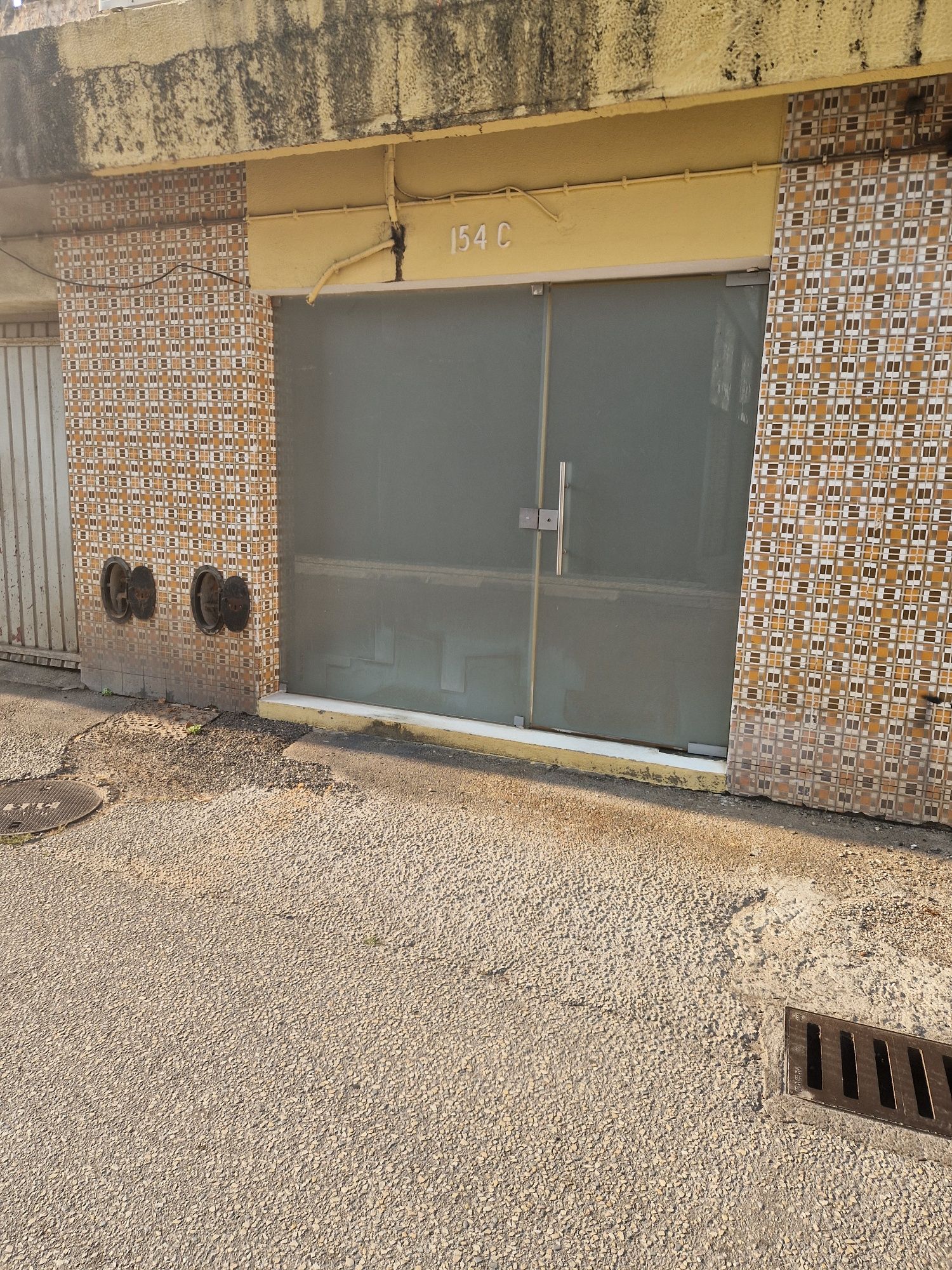 Espaço com 20 metros quadrados, junto ao centro comercial  girassolum