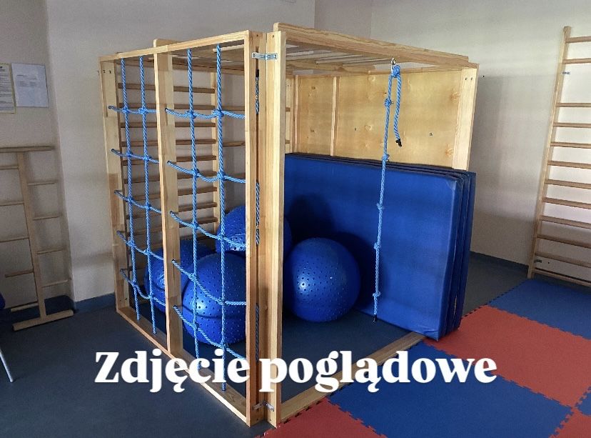 Drewniany domowy plac zabaw dla dzieci