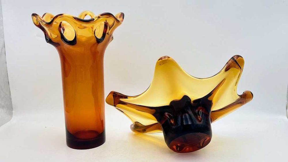 Bursztynowy wazon „chusteczkowy” Zelezny Brod czeskie szkło