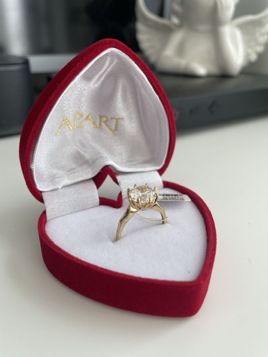 Złoty pierścionek Apart zaręczynowy z cyrkonią