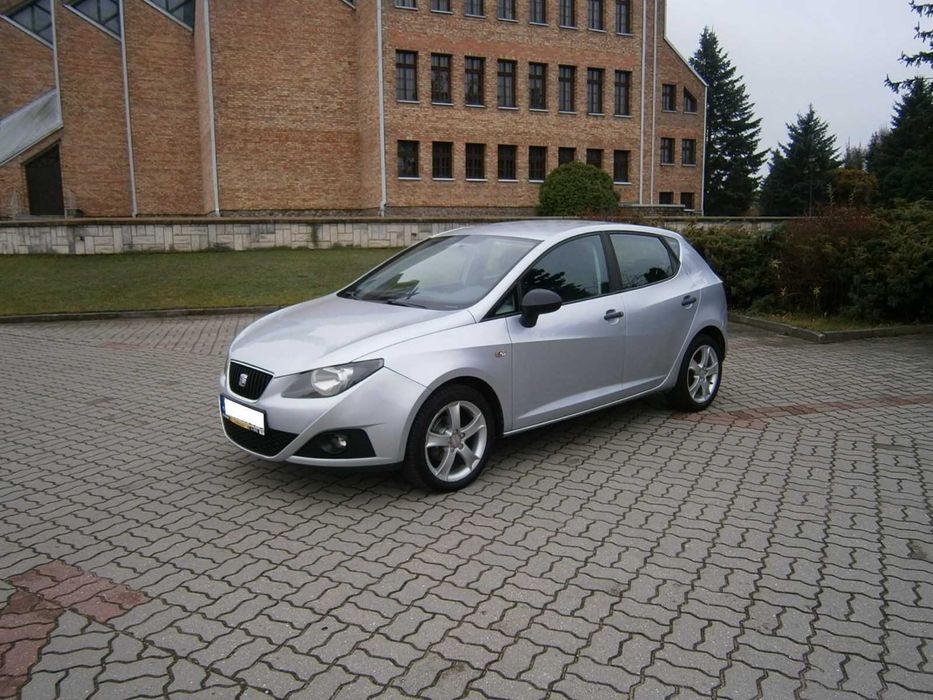 Seat Ibiza 1.4 . Zadbany , 2010 r.  5 drzwi .