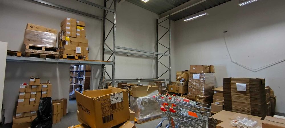lokal na magazyn, biuro, warsztat, usługi, handel - 375m2 Psary