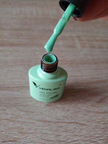 Lakier hybrydowy Venalisa zielony pastelowy 7,5 ml