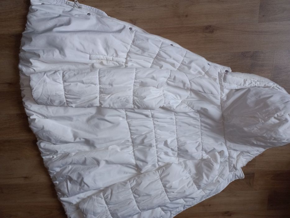 Теплі куртки.Жіноча