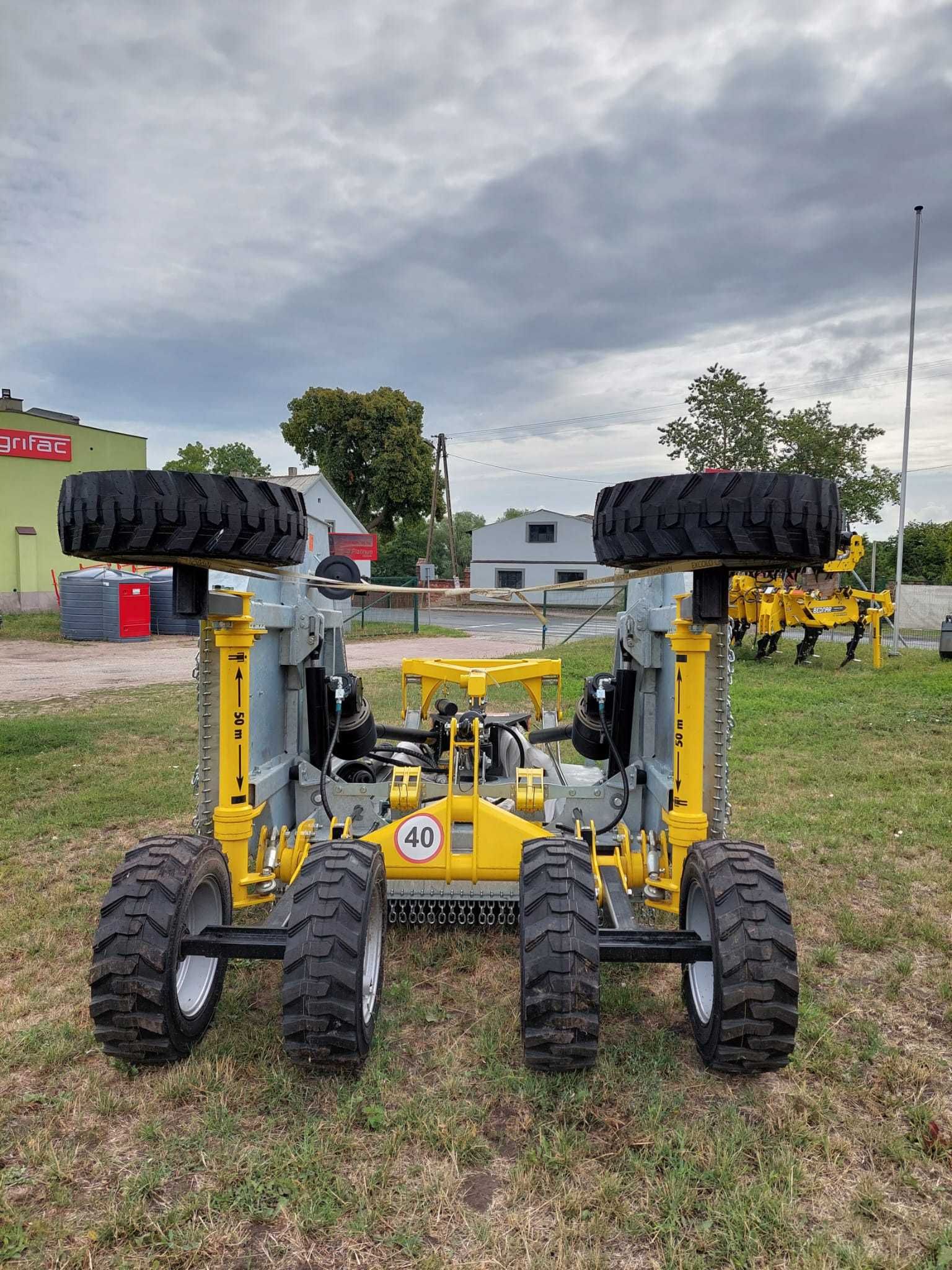 Mulczer MZ4500 Mulcher Bednar rozdrabniacz resztek po żniwnych
