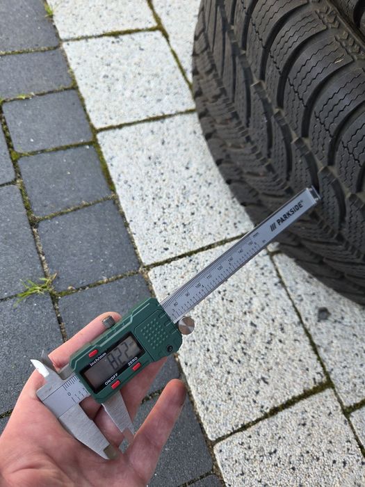 Opony zimowe Dębica Frigo 2 205/55 R16 jak nowe 2000km