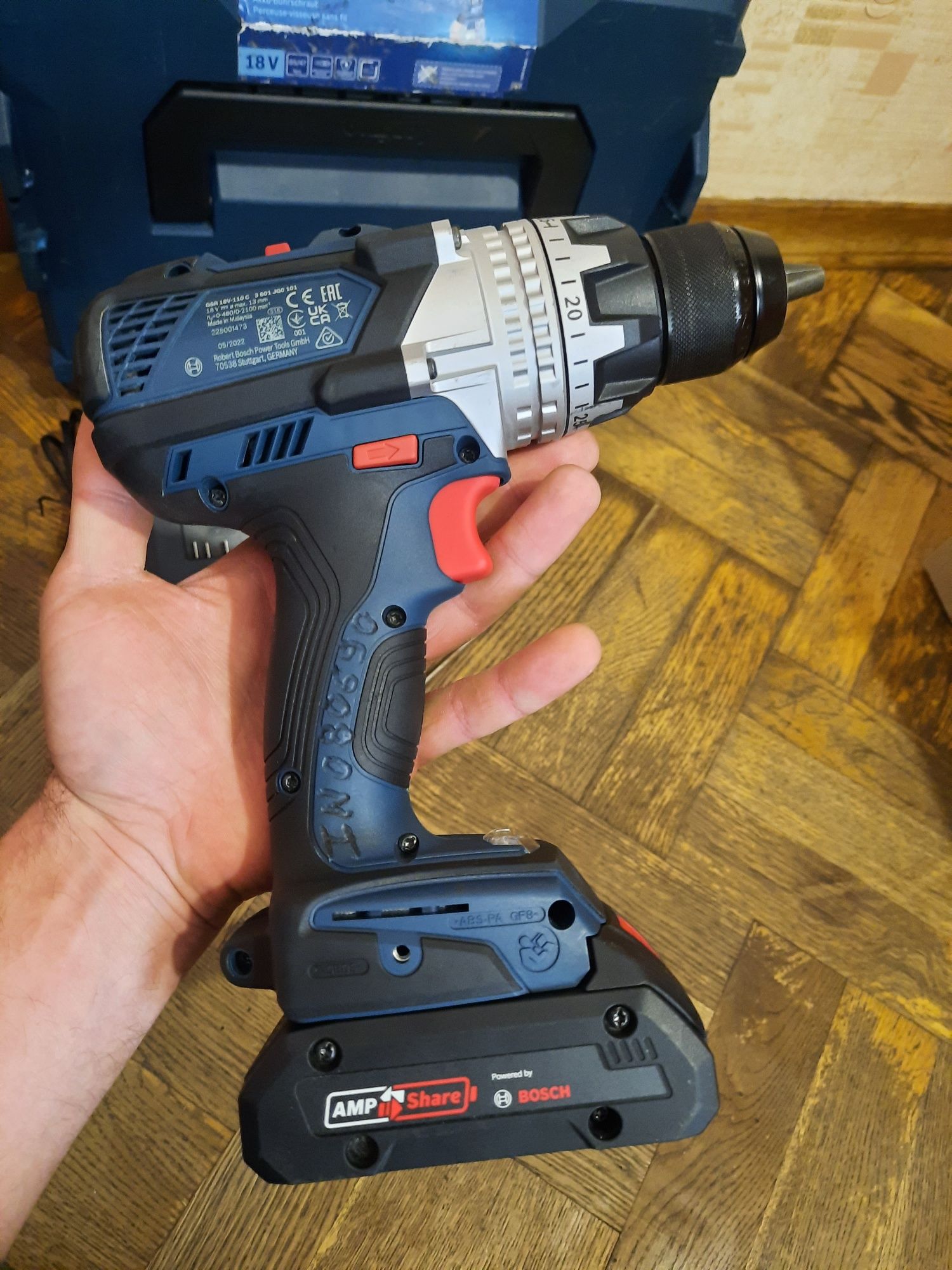 Комплект!!Безщітковий шуруповерт Bosch GSR 18V-110 C+акб(4аг)+з/у+кейс