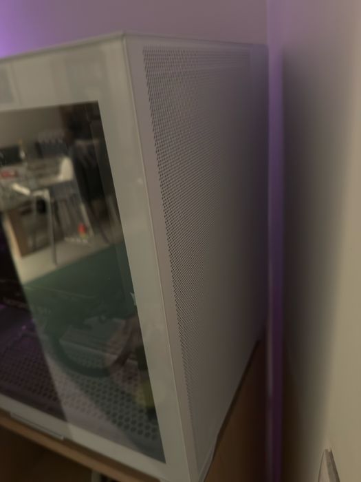 Lian Li O11 Mini Air