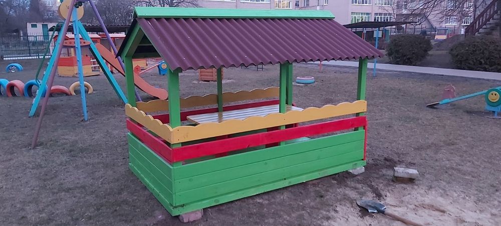 Будиночок-альтанка для дитячих майданчиків