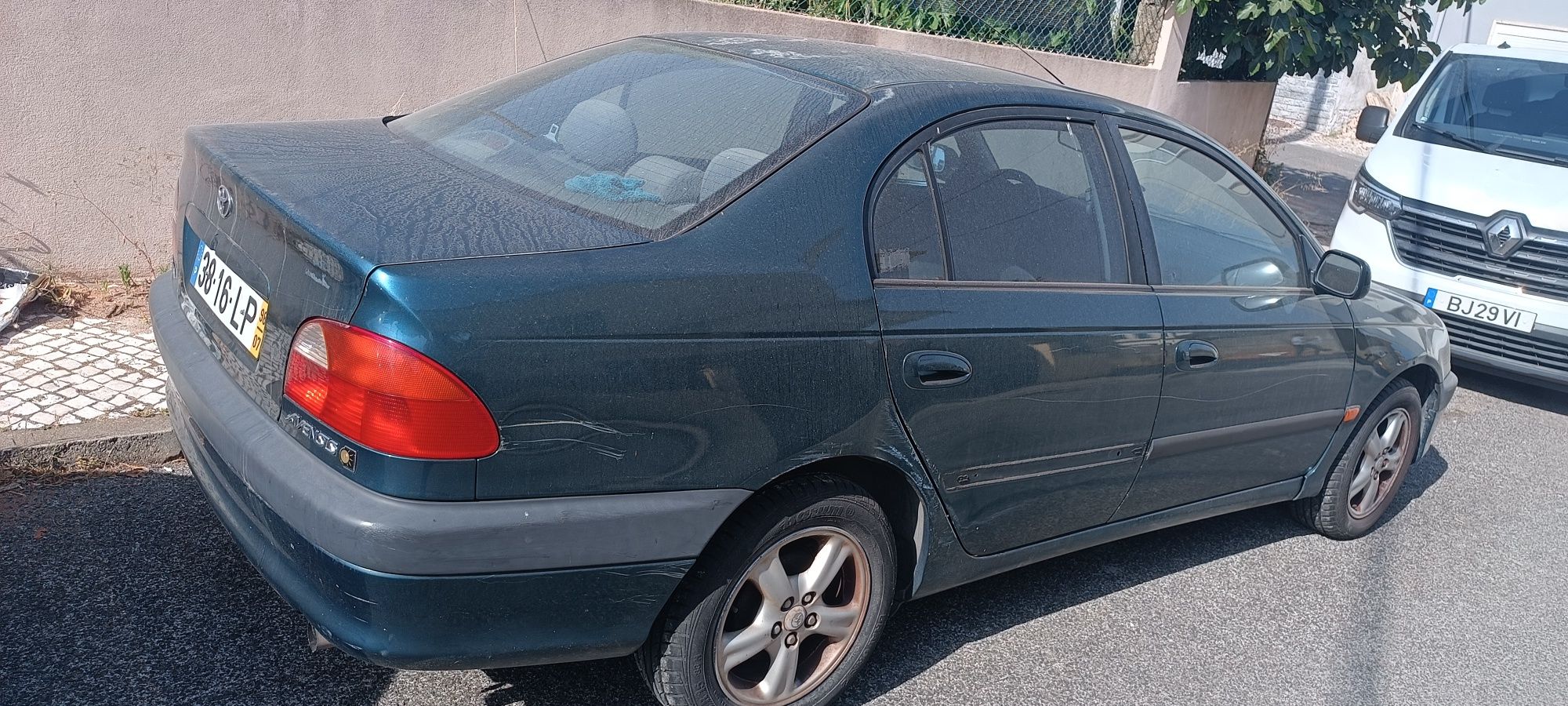 Toyota Avansis 1998