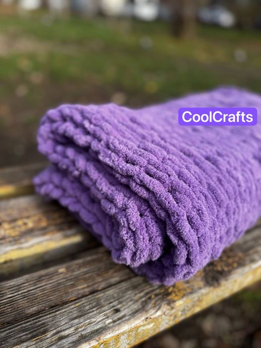 Плед ручної роботи 

Продам затишний плед, зв’язаний вручну з м’яко